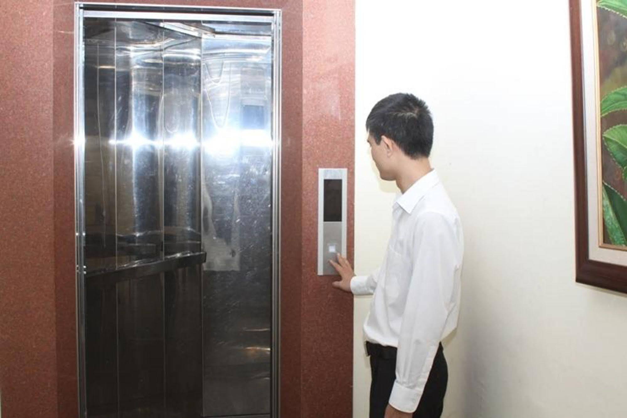 Camellia 4 Hotel ハノイ市 エクステリア 写真